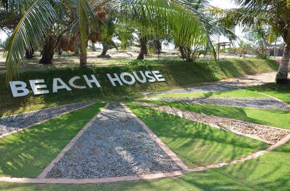 Beach House Negombo Exterior photo